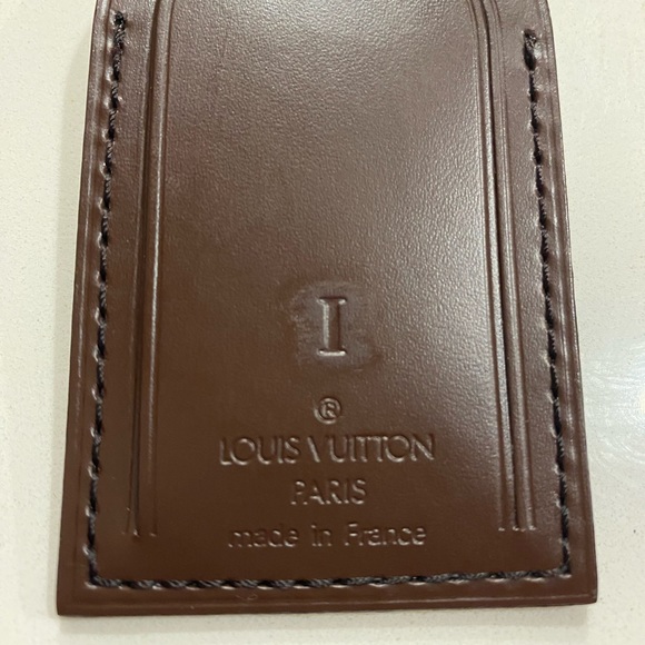 LOUIS VUITTON Luggage Tag - Picture 2 of 9